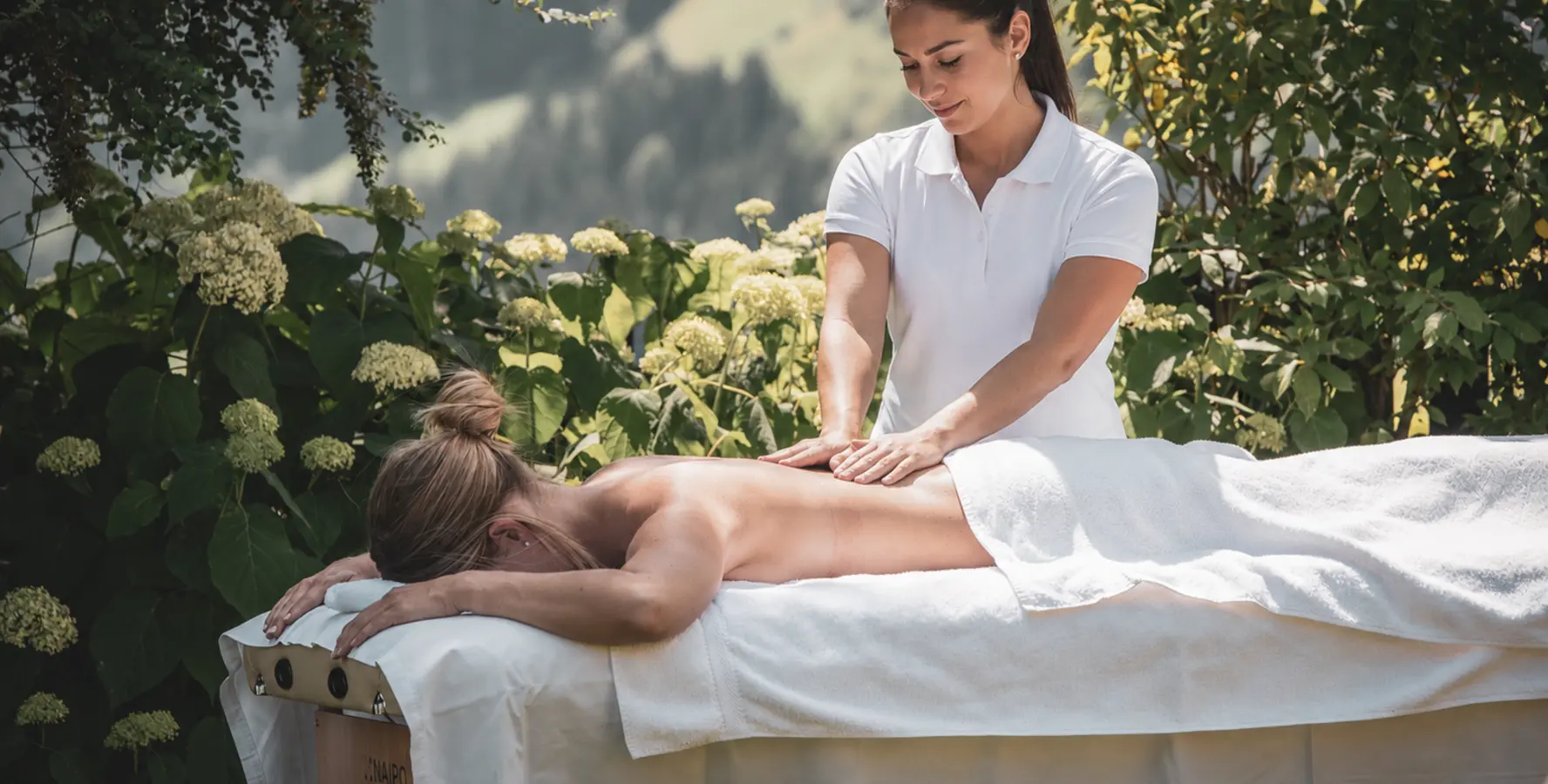 Massage im Toskana Garten 